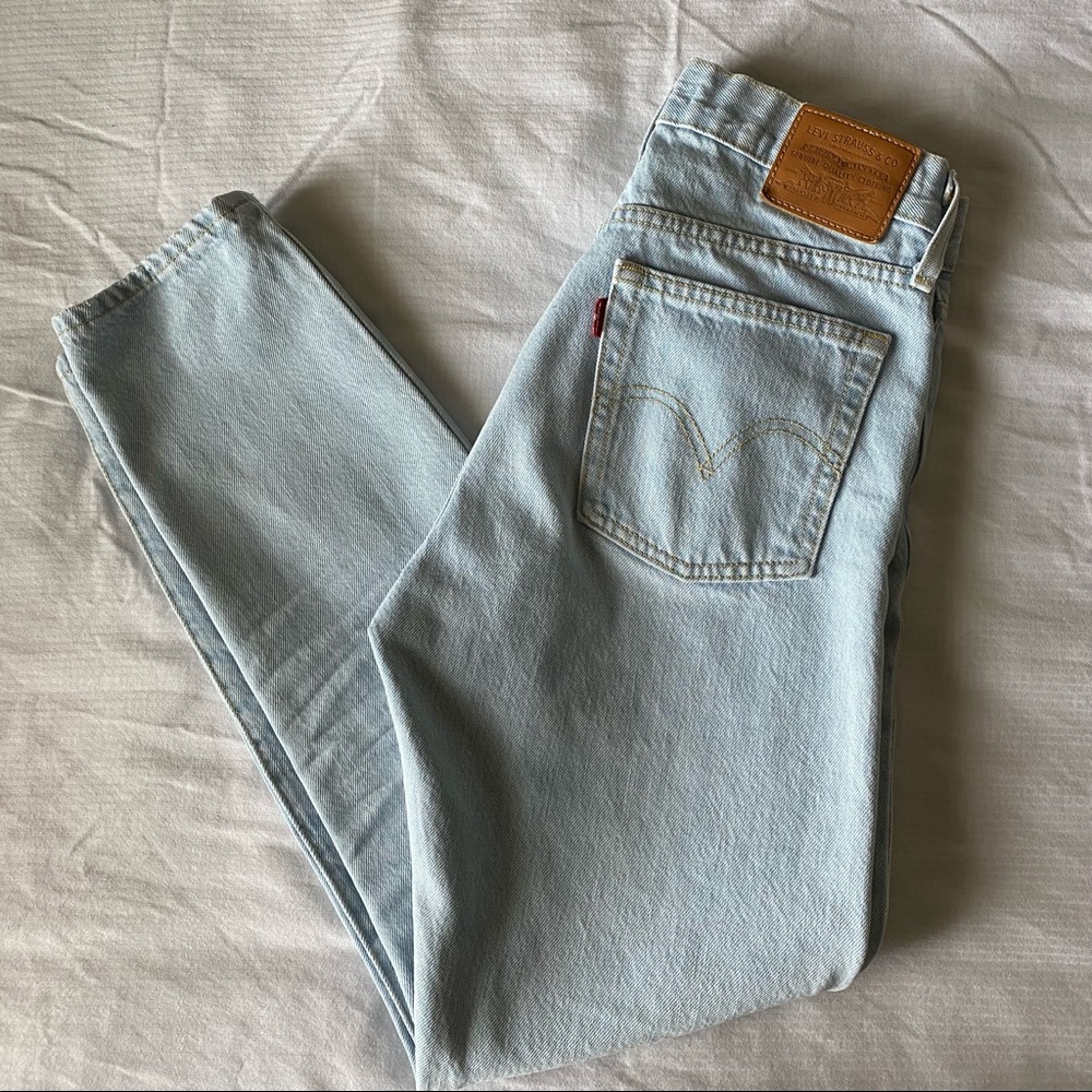 Levi's Premium Wedgie Fit Ankle Jeans Signal Lost